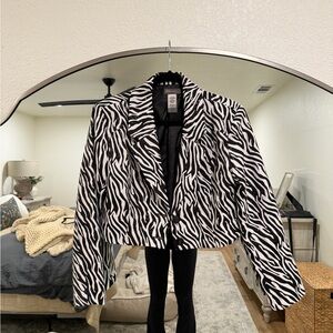 Sans Souci Black and White Zebra Cropped Blazer